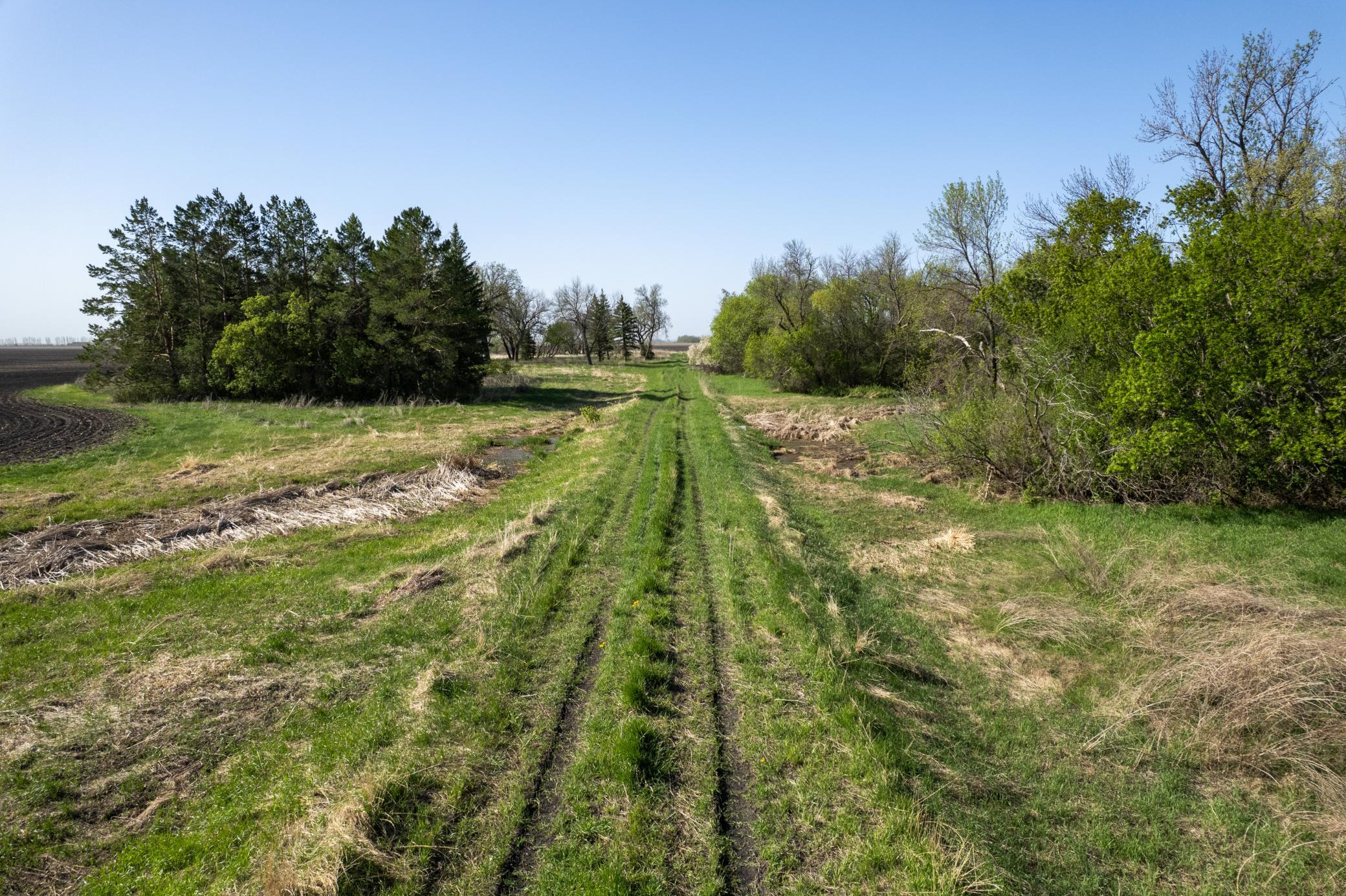 main property photo 16