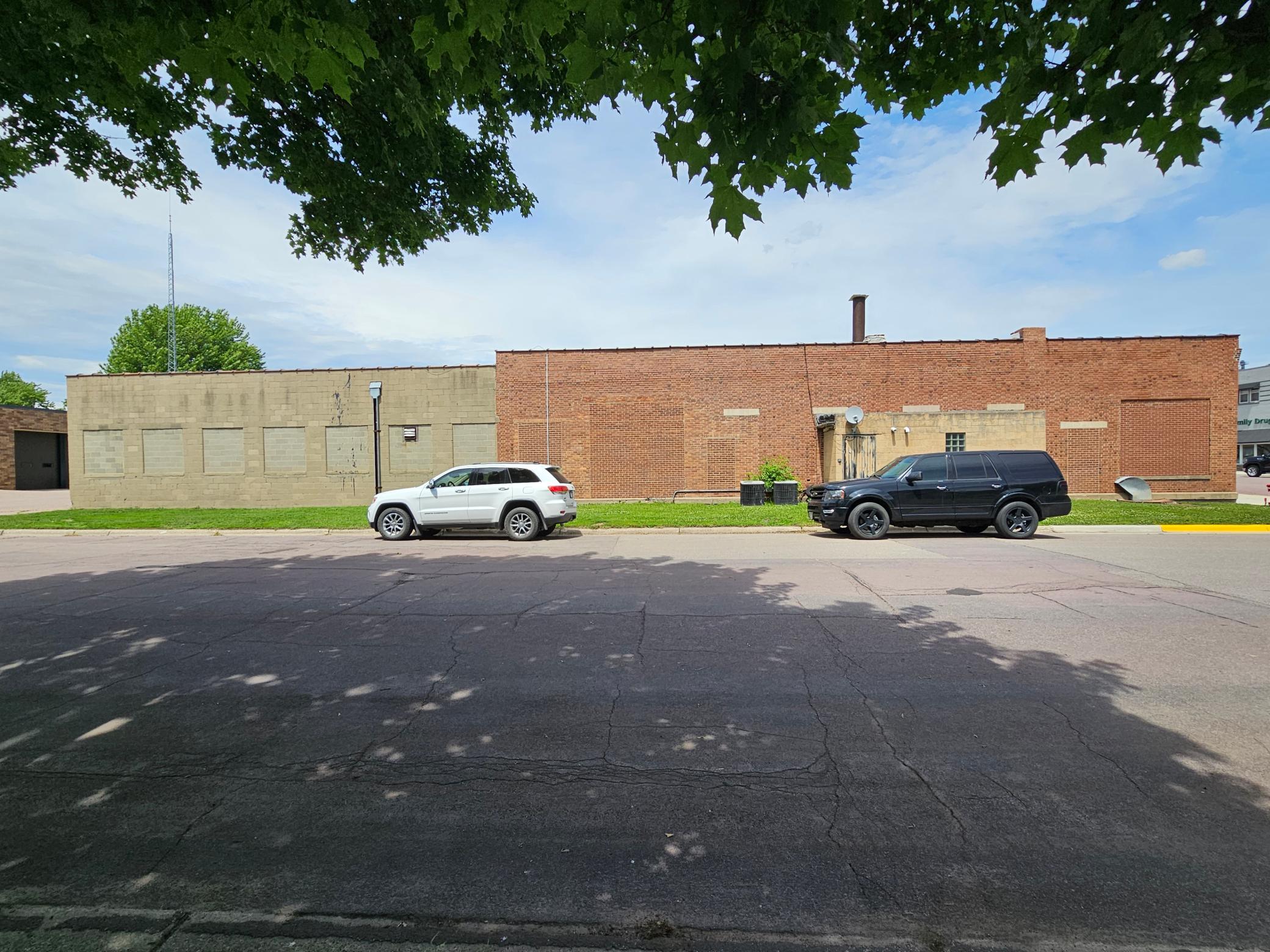 main property photo 25