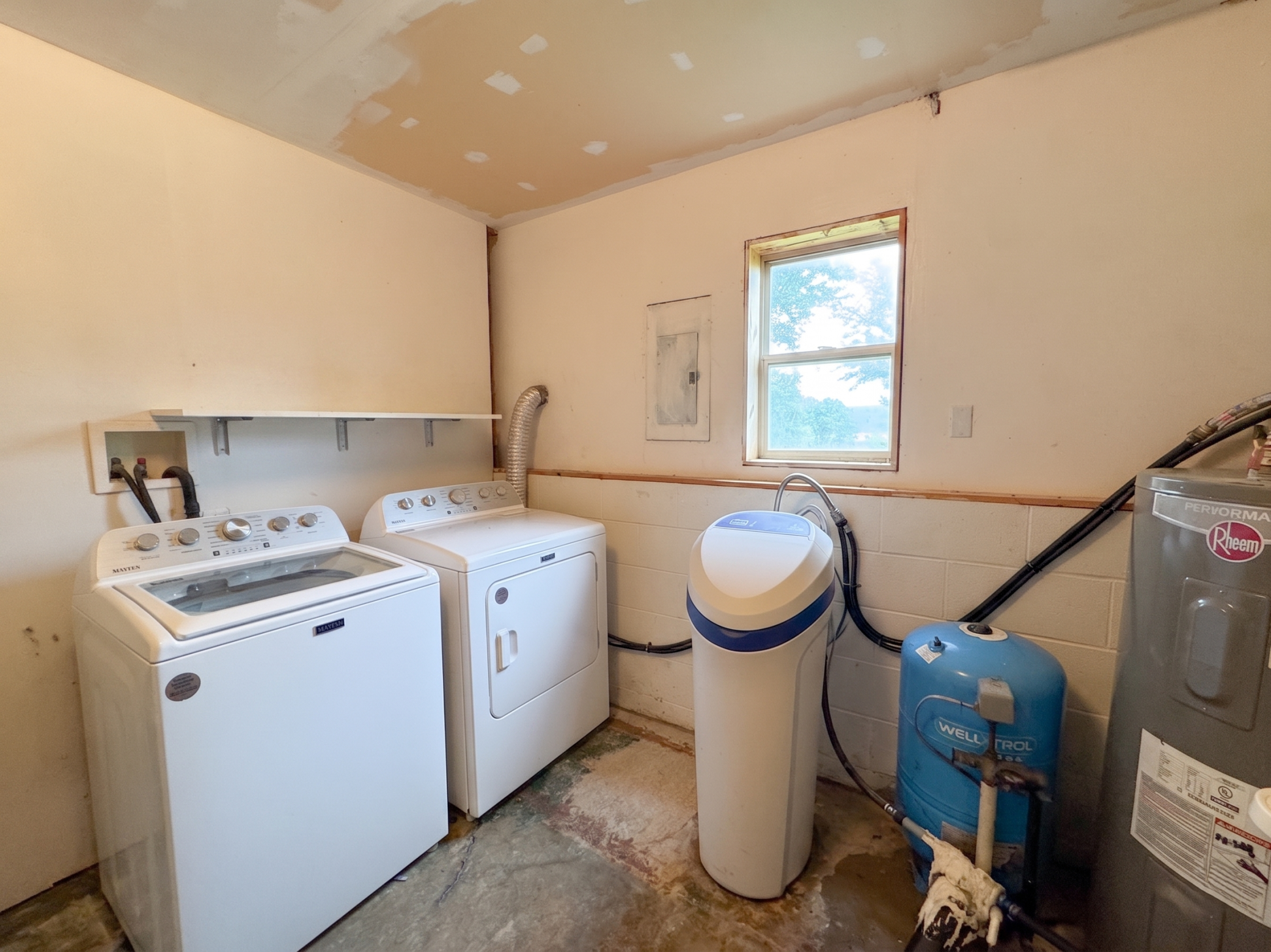 main property photo 22