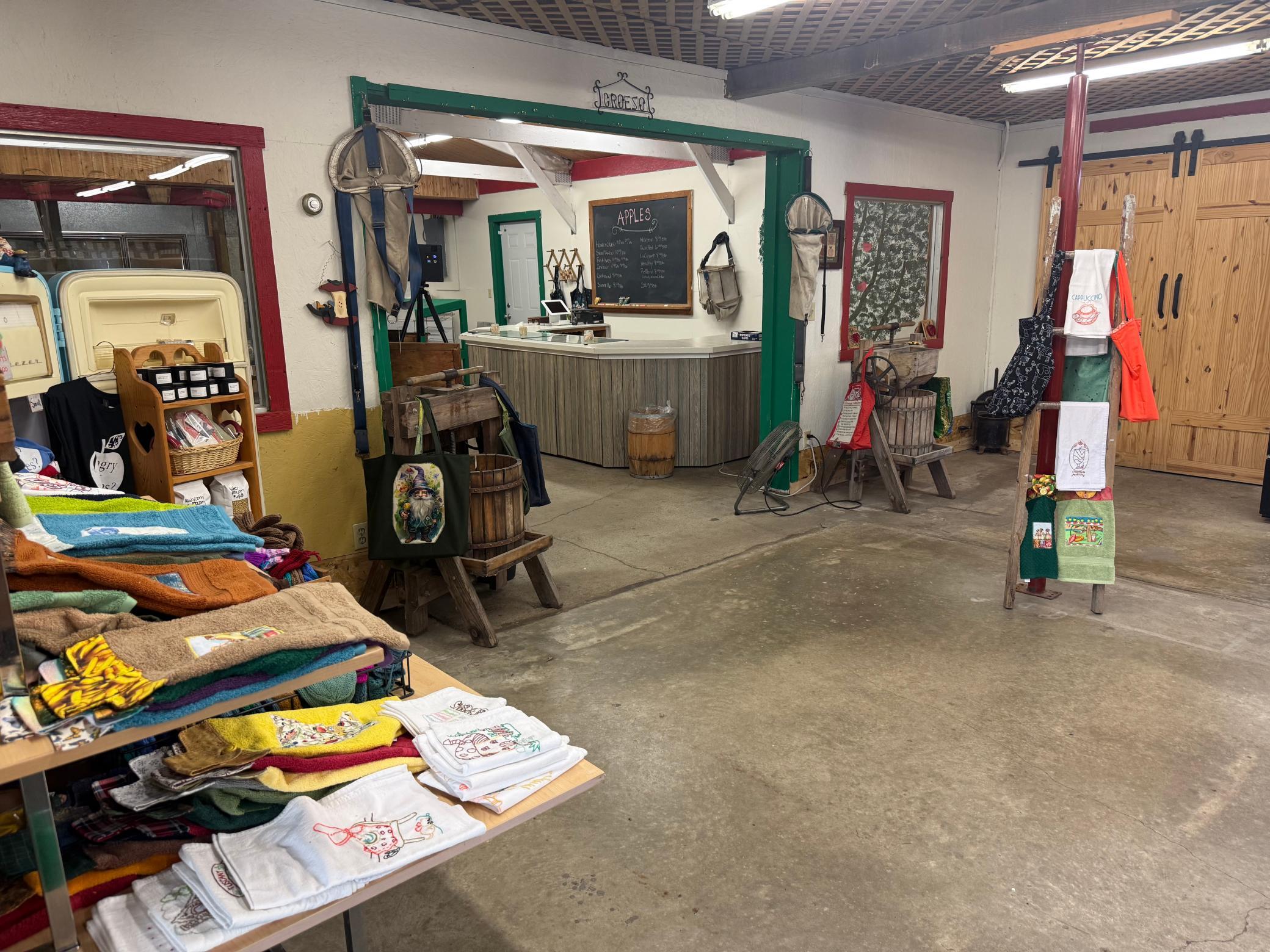 main property photo 28