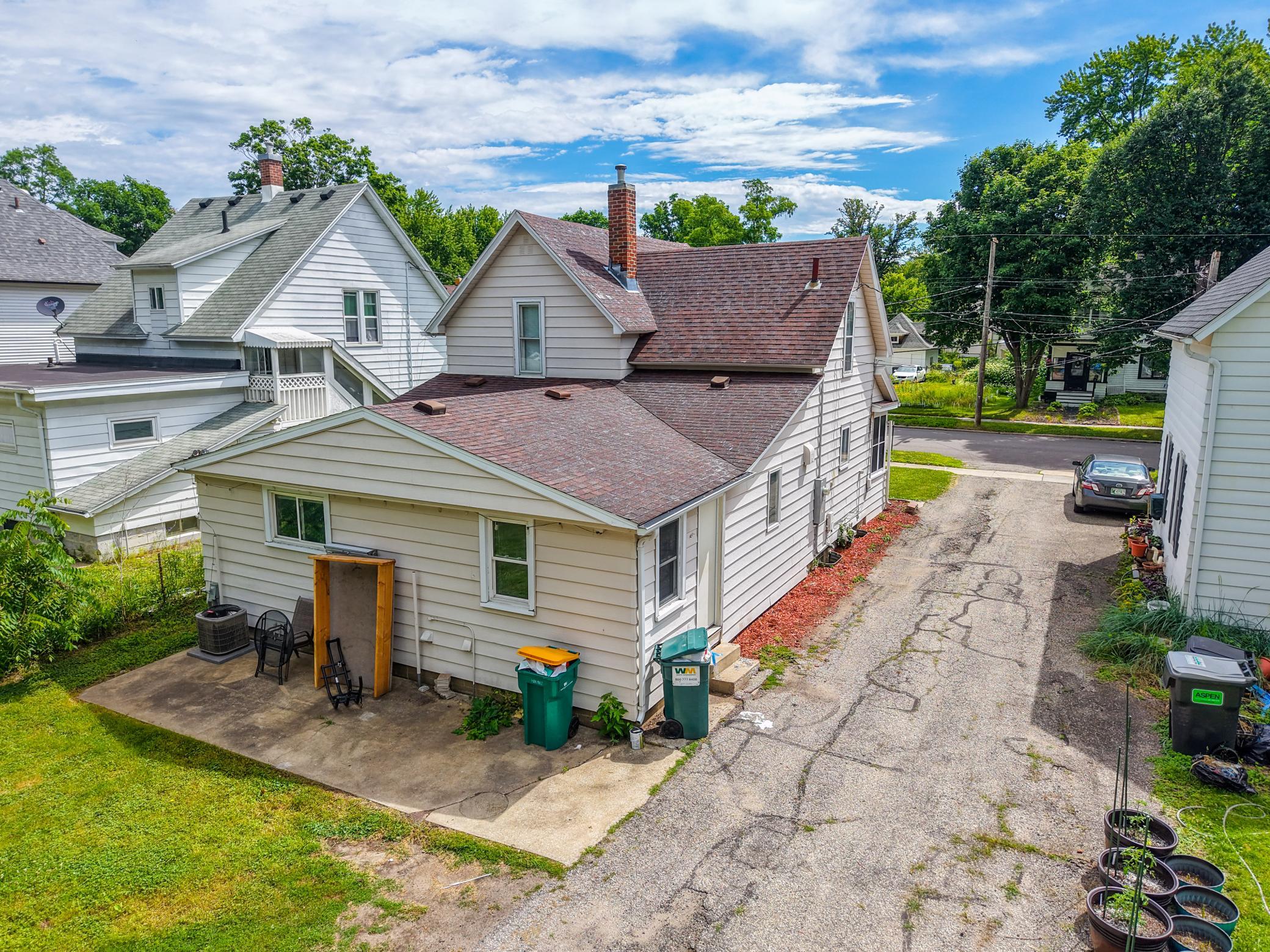 main property photo 34