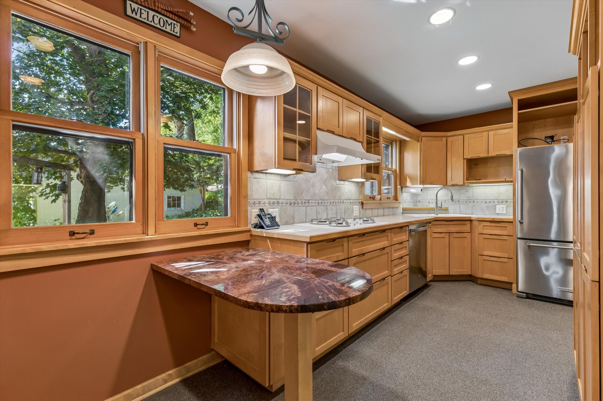 main property photo 5