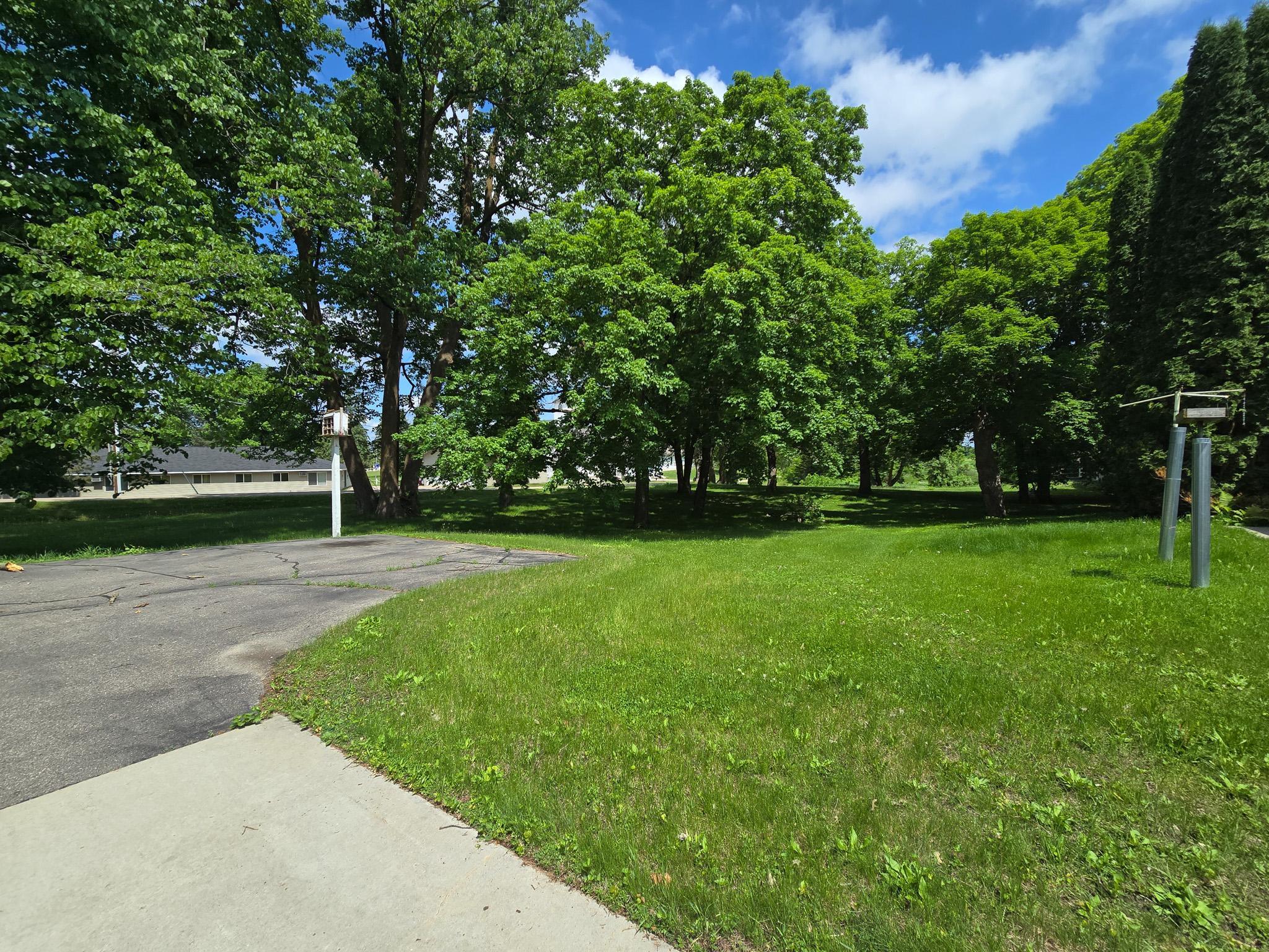 main property photo 16