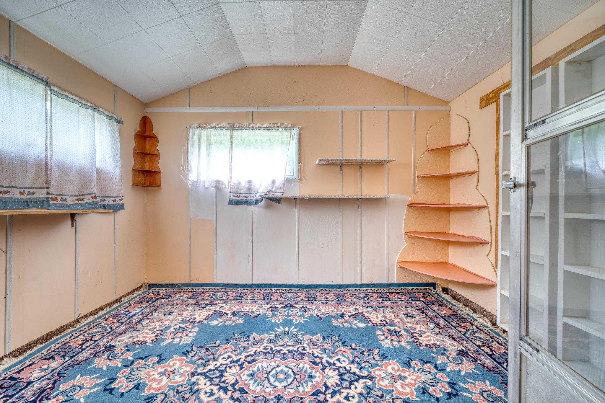 main property photo 13