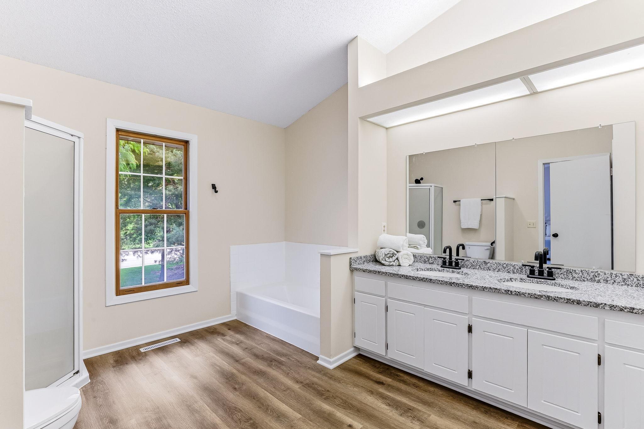property viewer photo 16