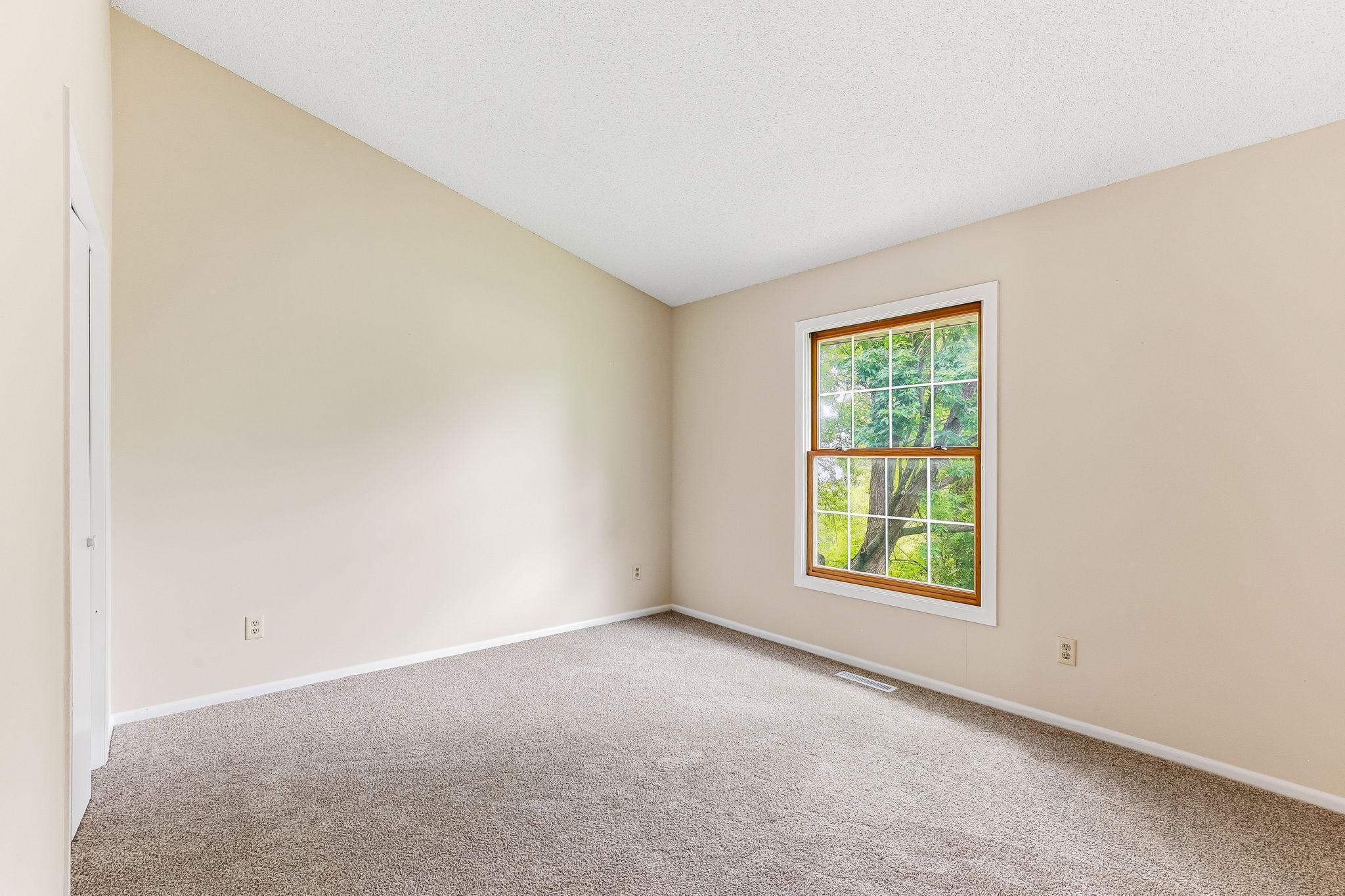 property viewer photo 19