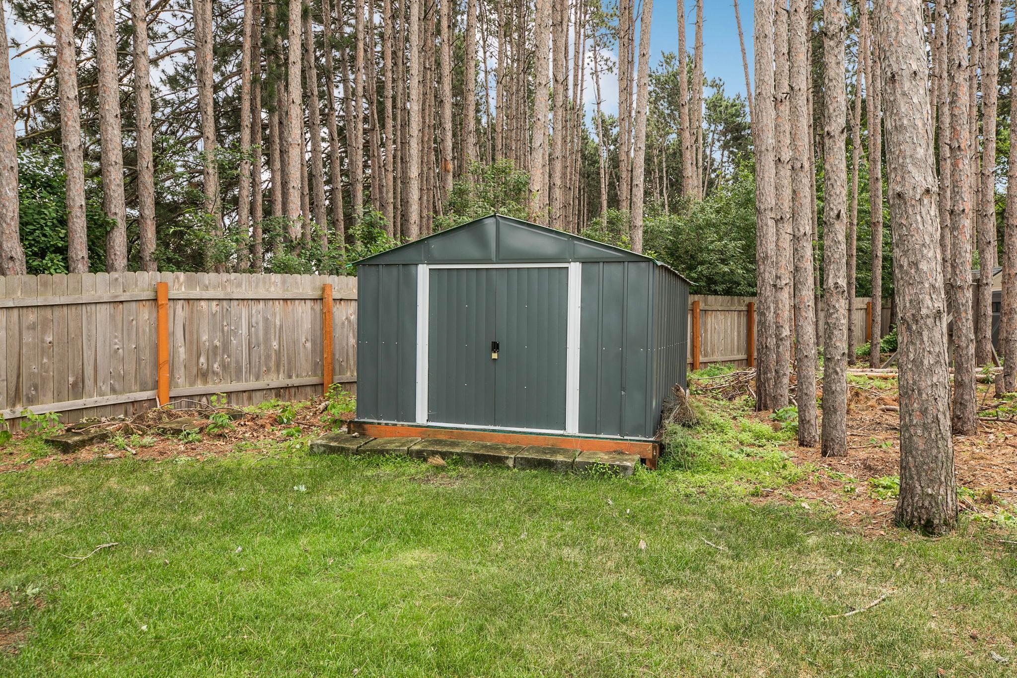 main property photo 40