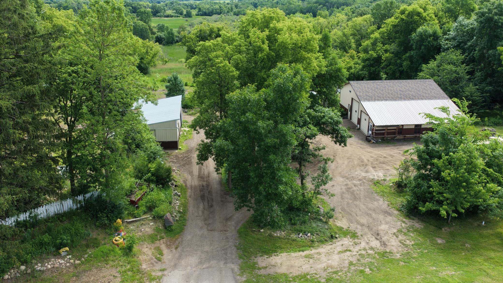 main property photo 40
