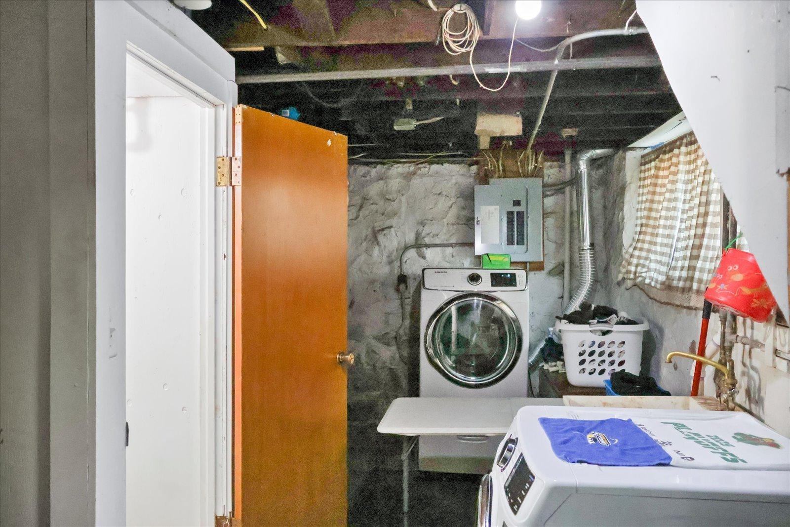 main property photo 41