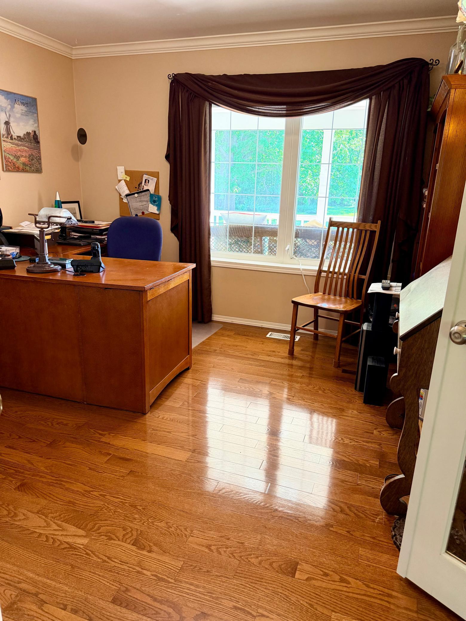 main property photo 28