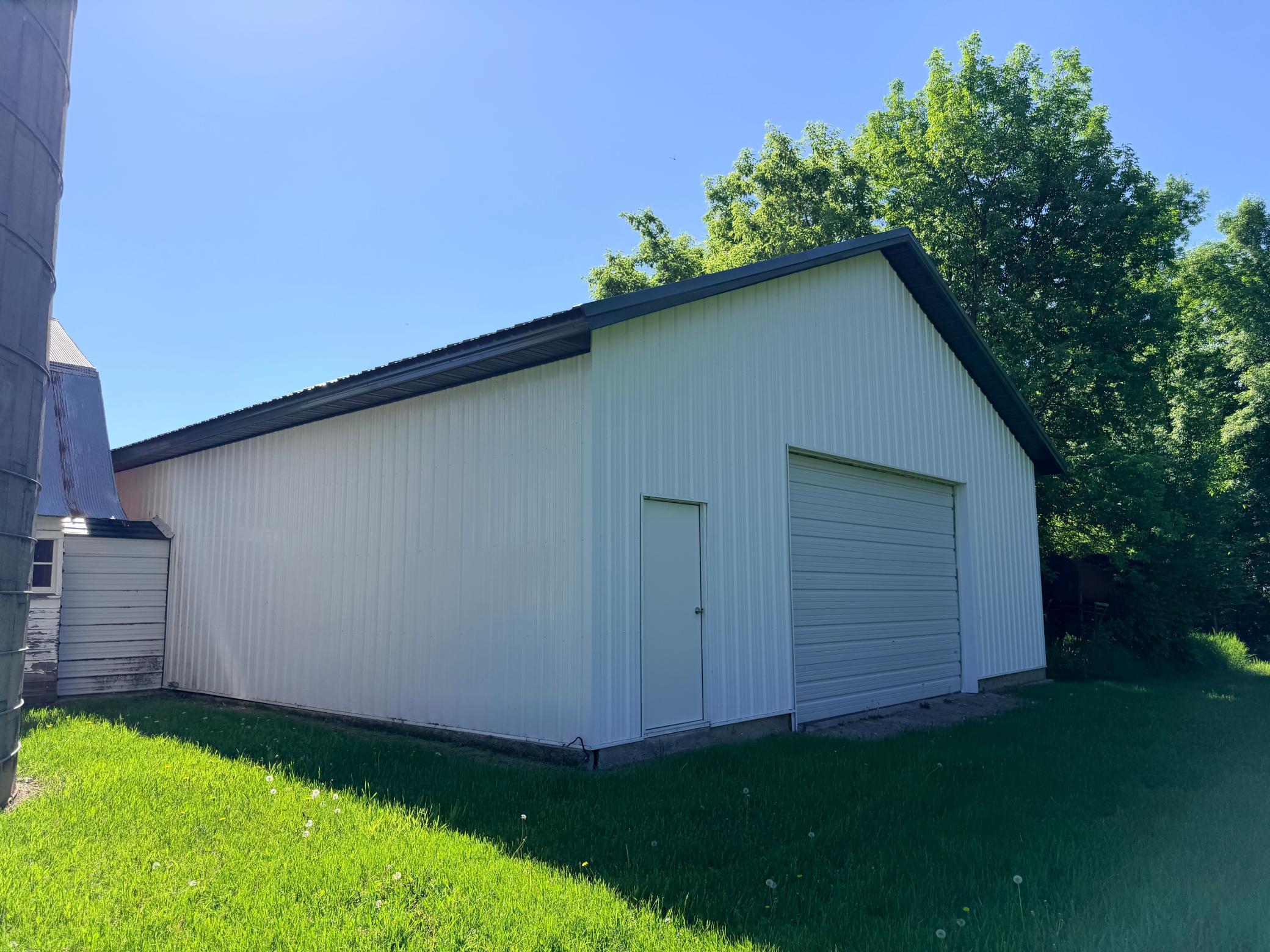 main property photo 58