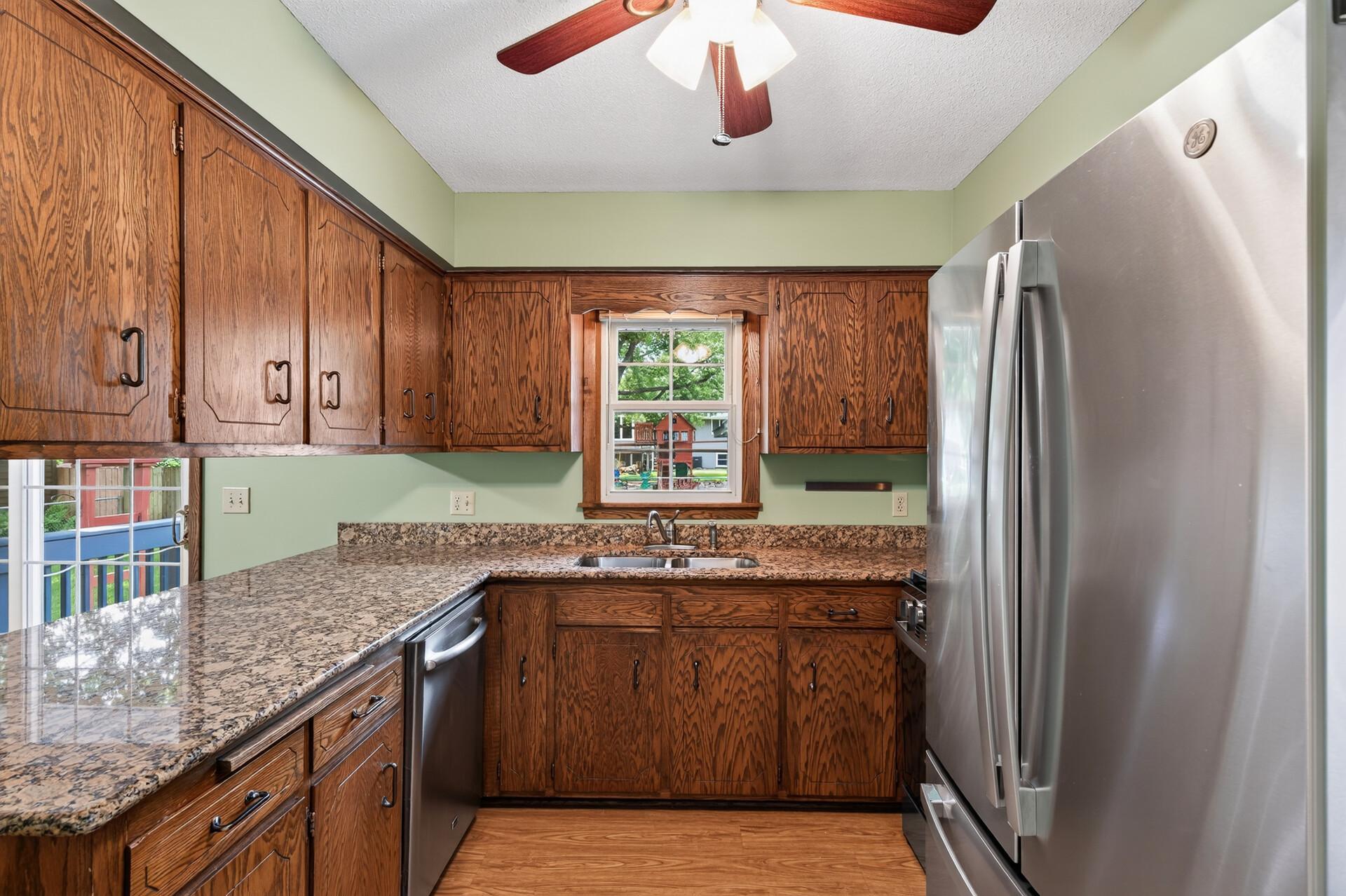 main property photo 8
