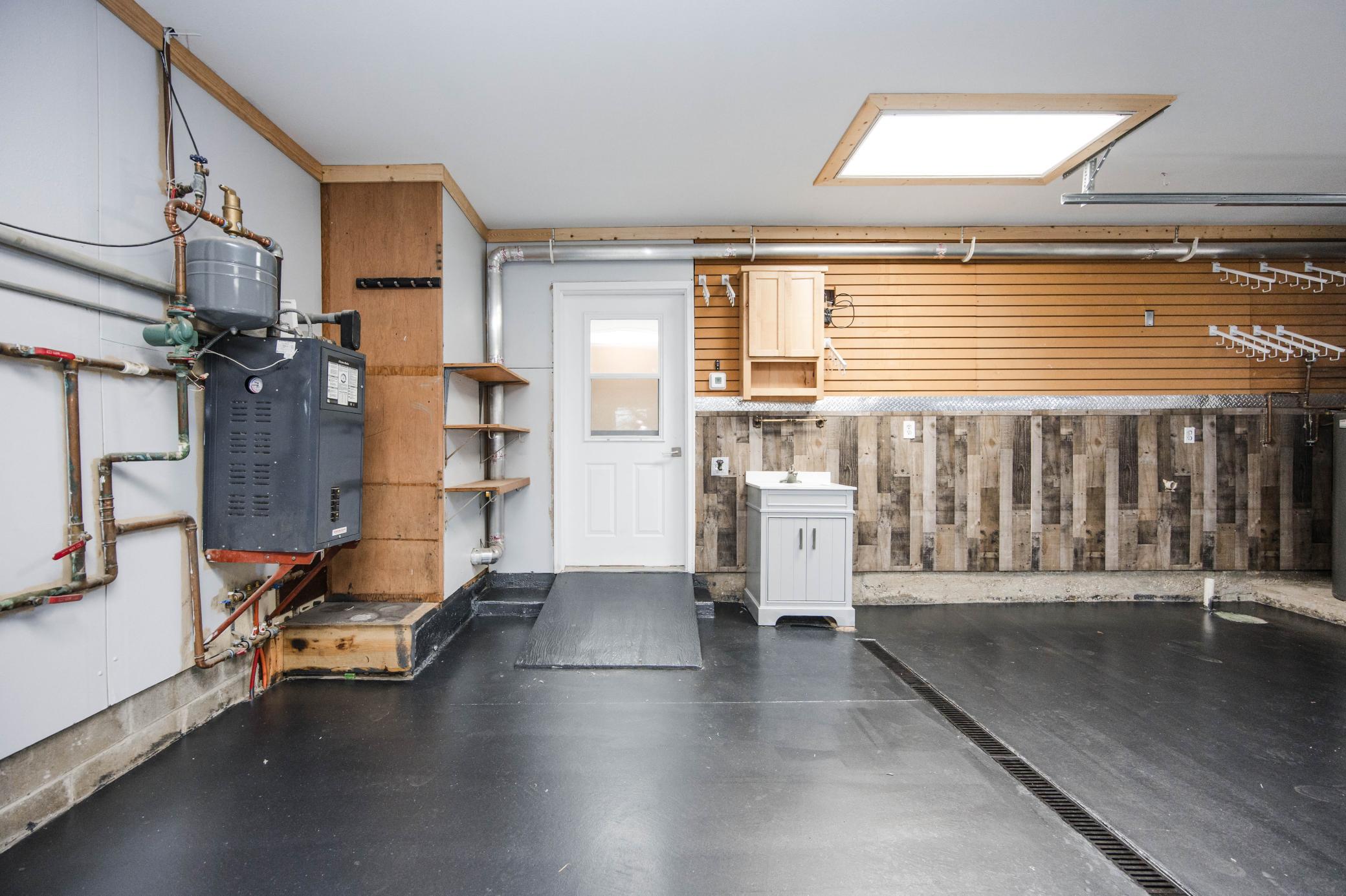 main property photo 75
