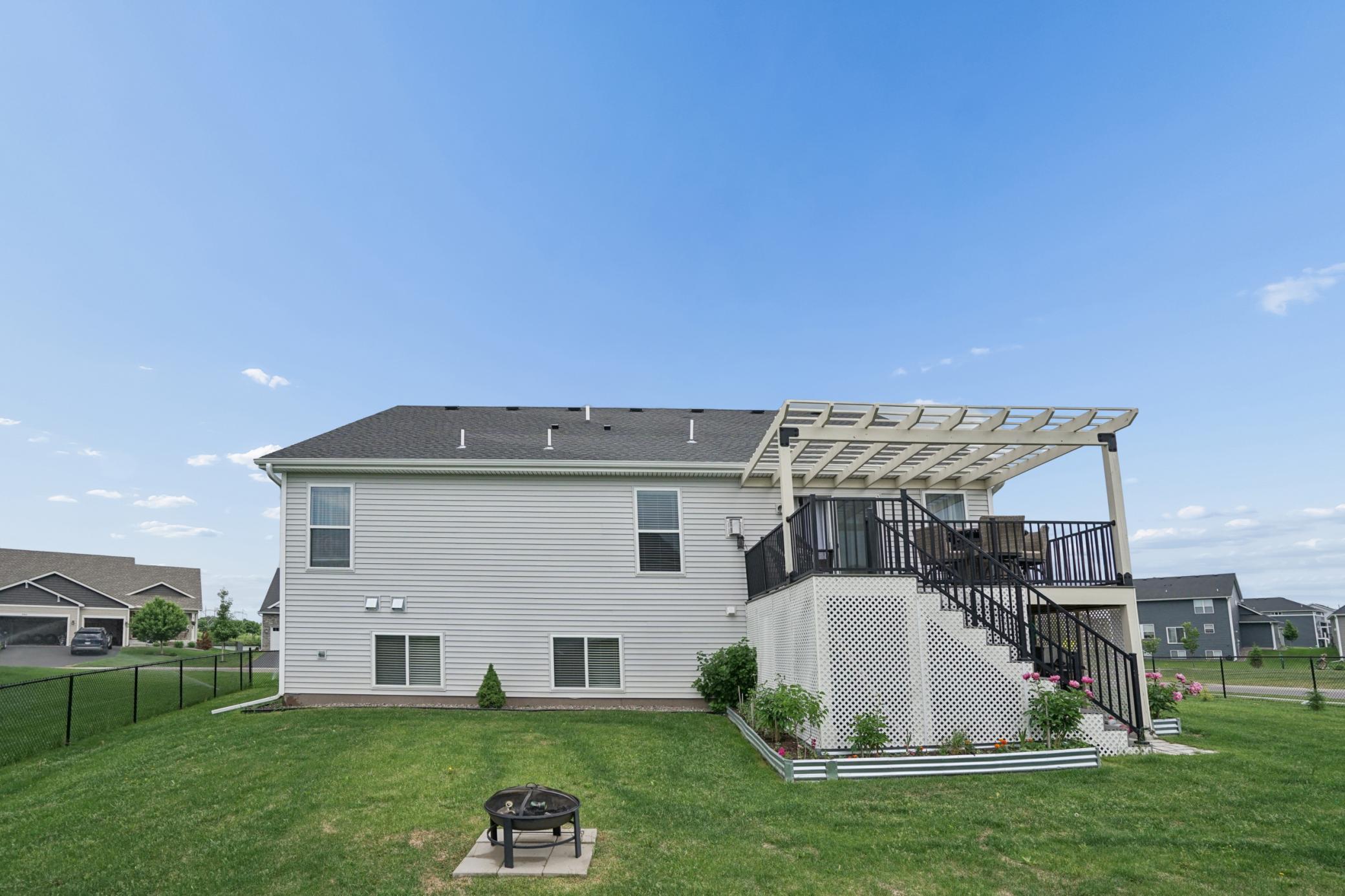 main property photo 44