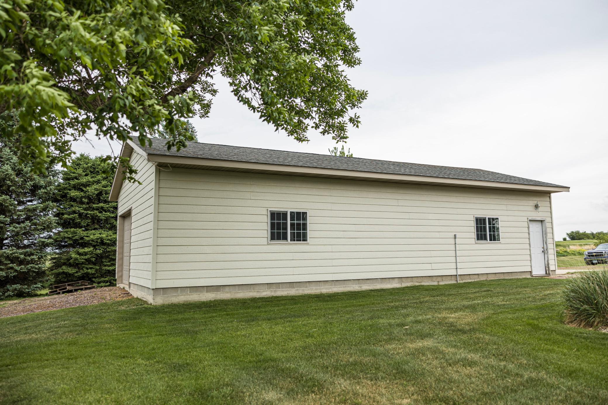 main property photo 8