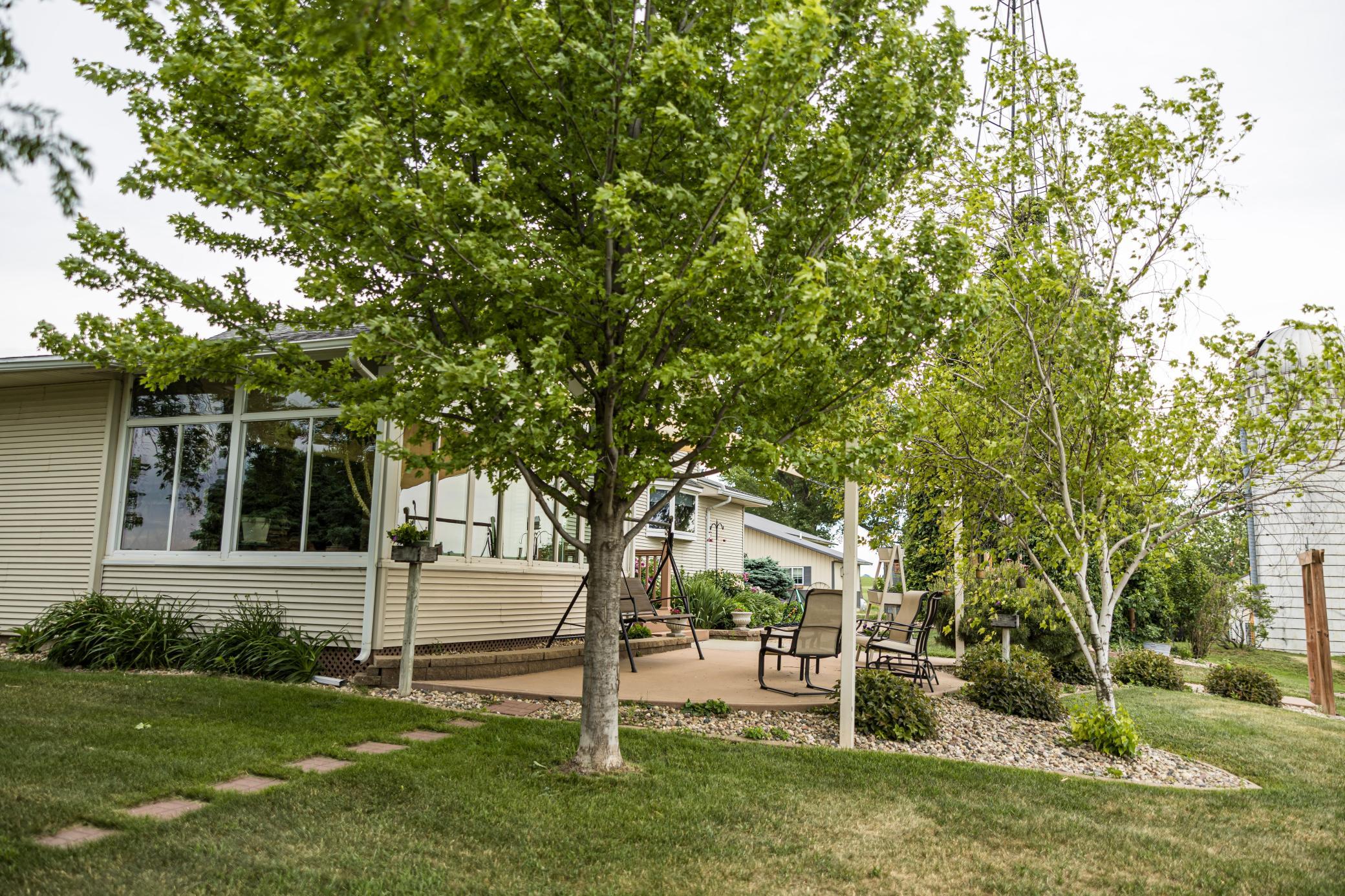 main property photo 9