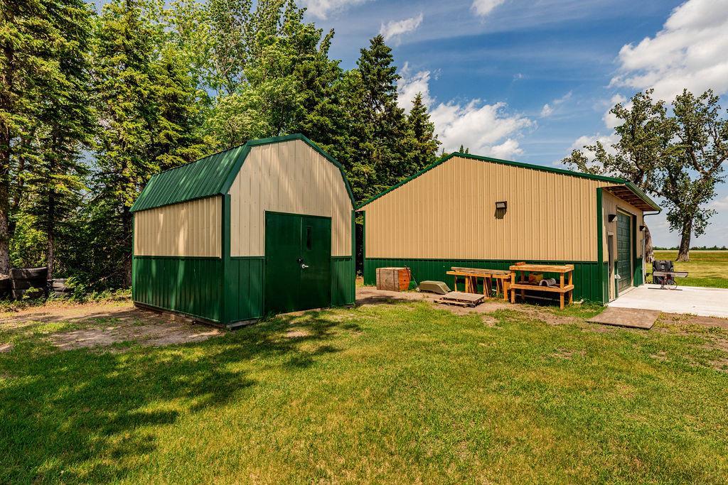 main property photo 37