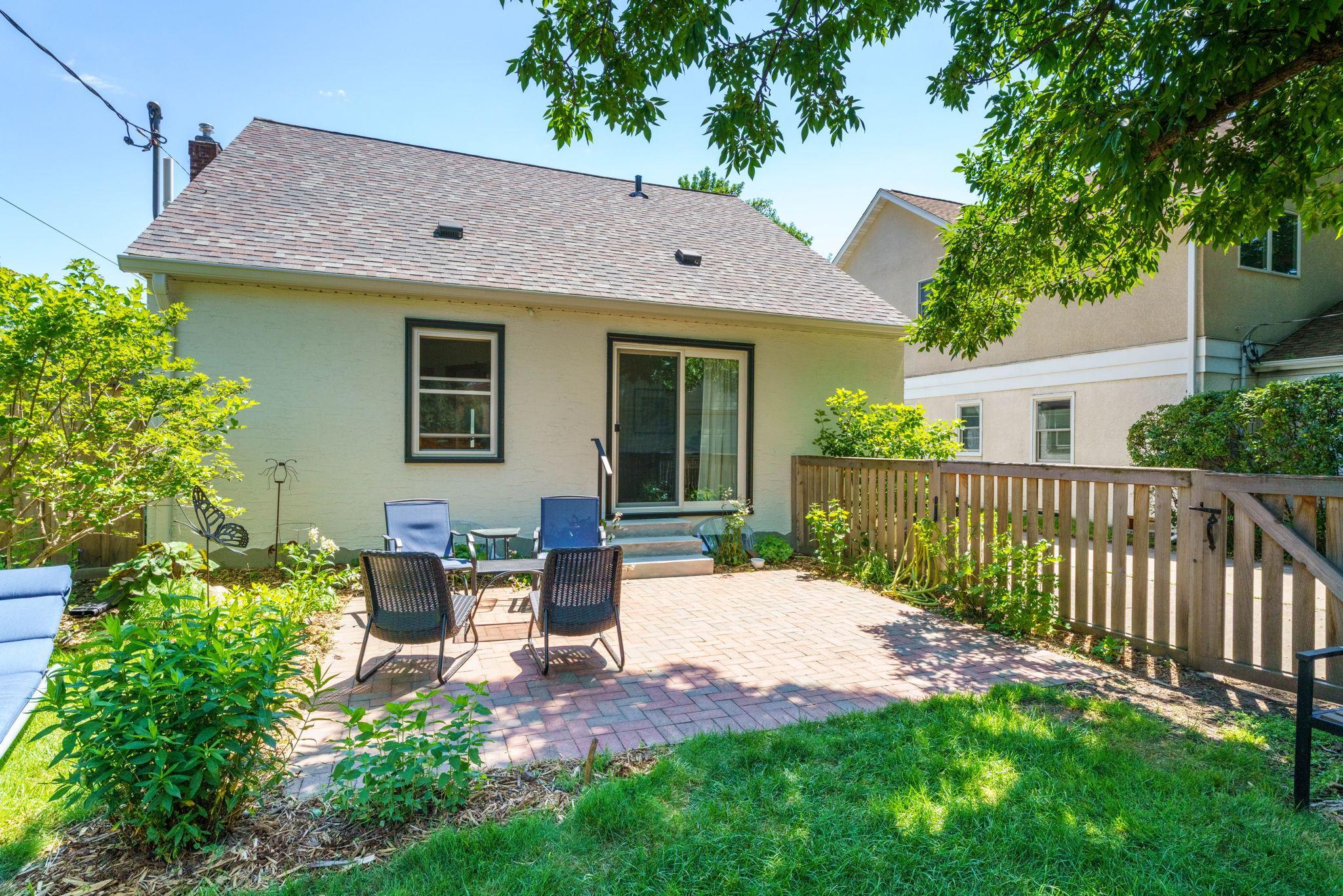 property viewer photo 25