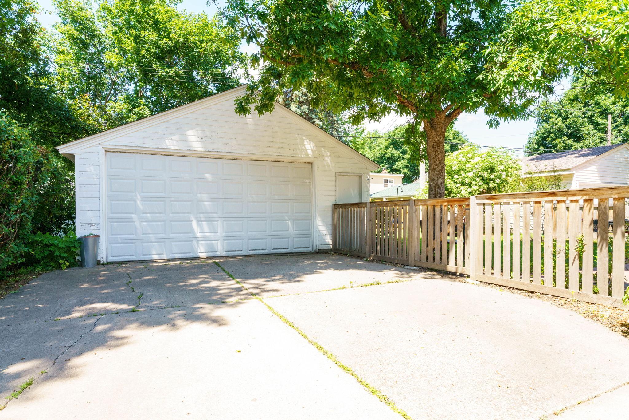 property viewer photo 27