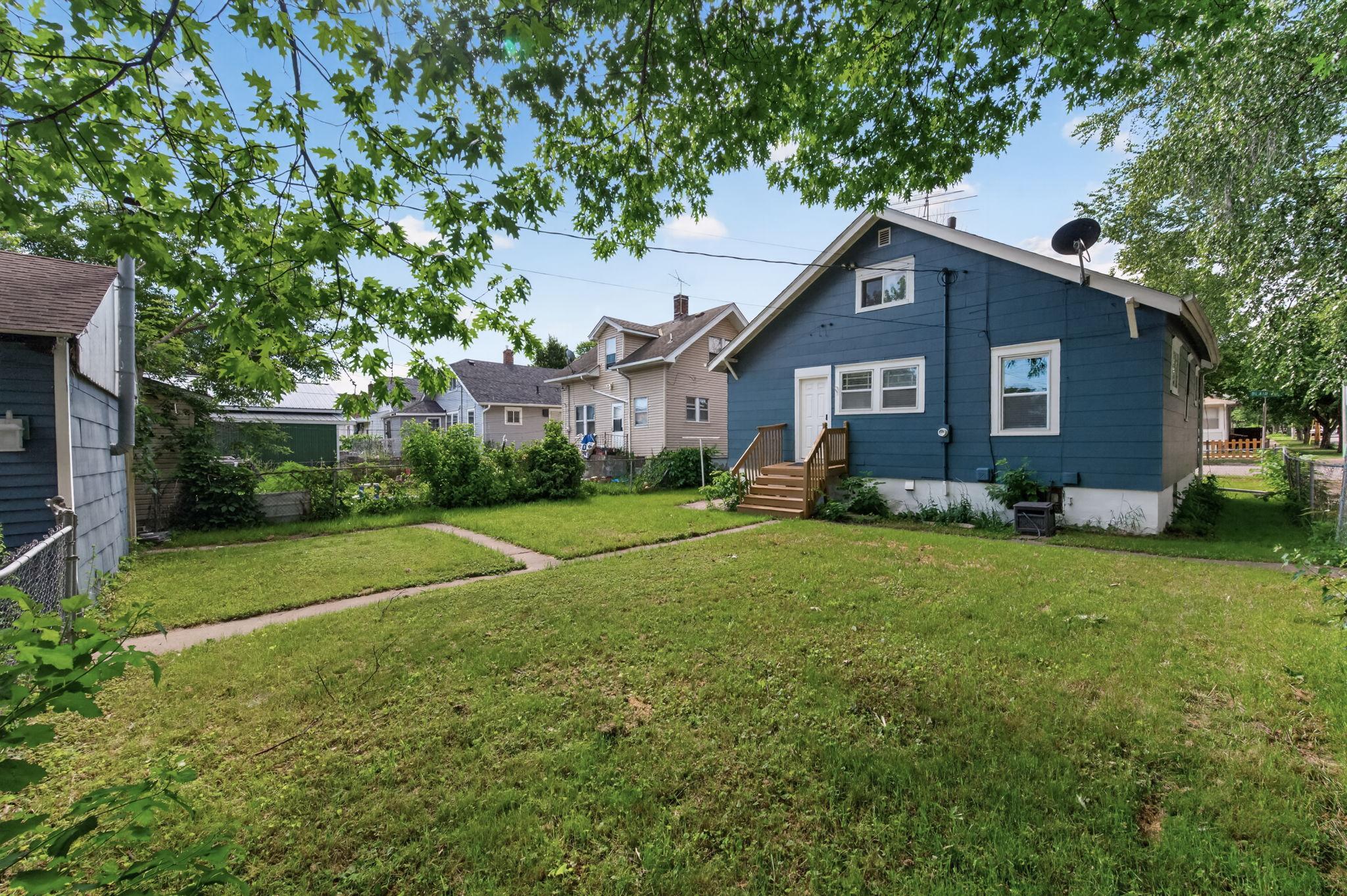 main property photo 28