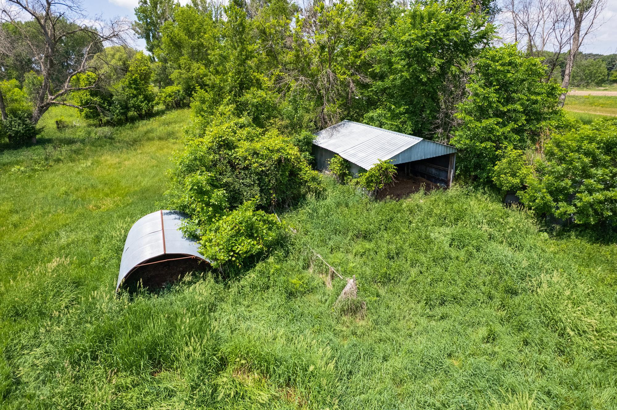 main property photo 11