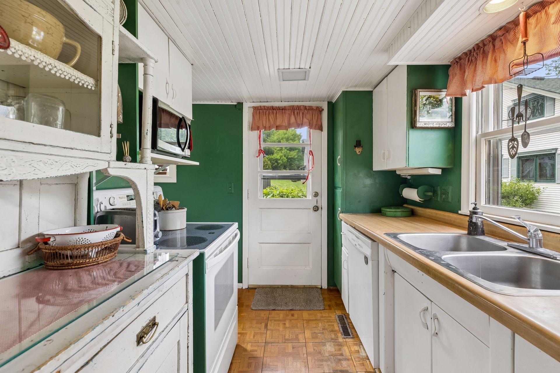 main property photo 14