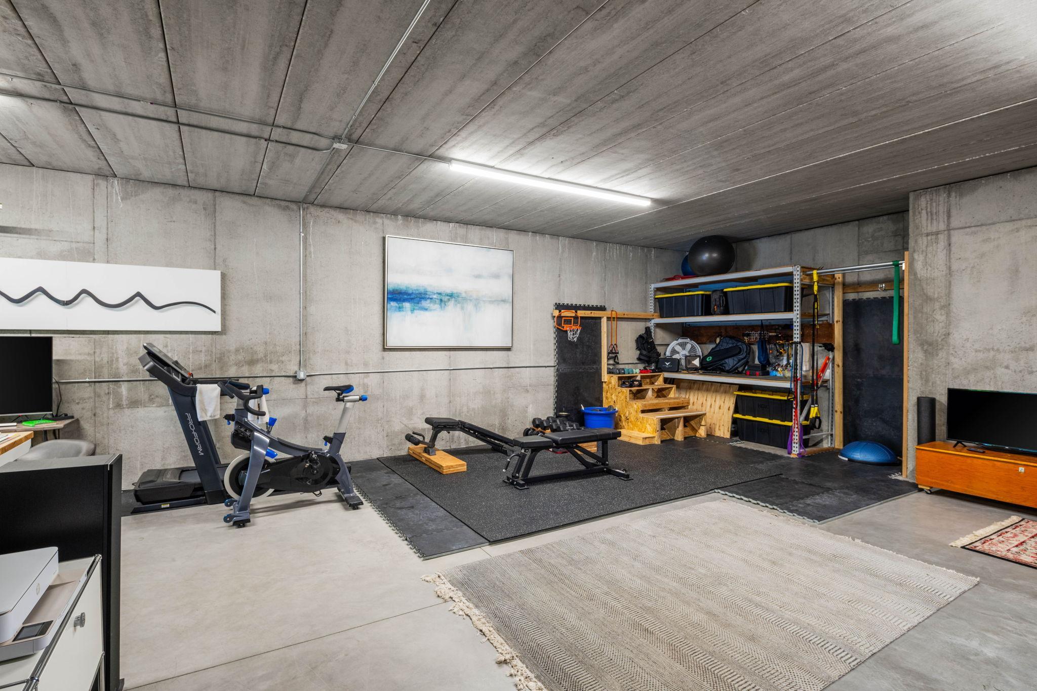 main property photo 77