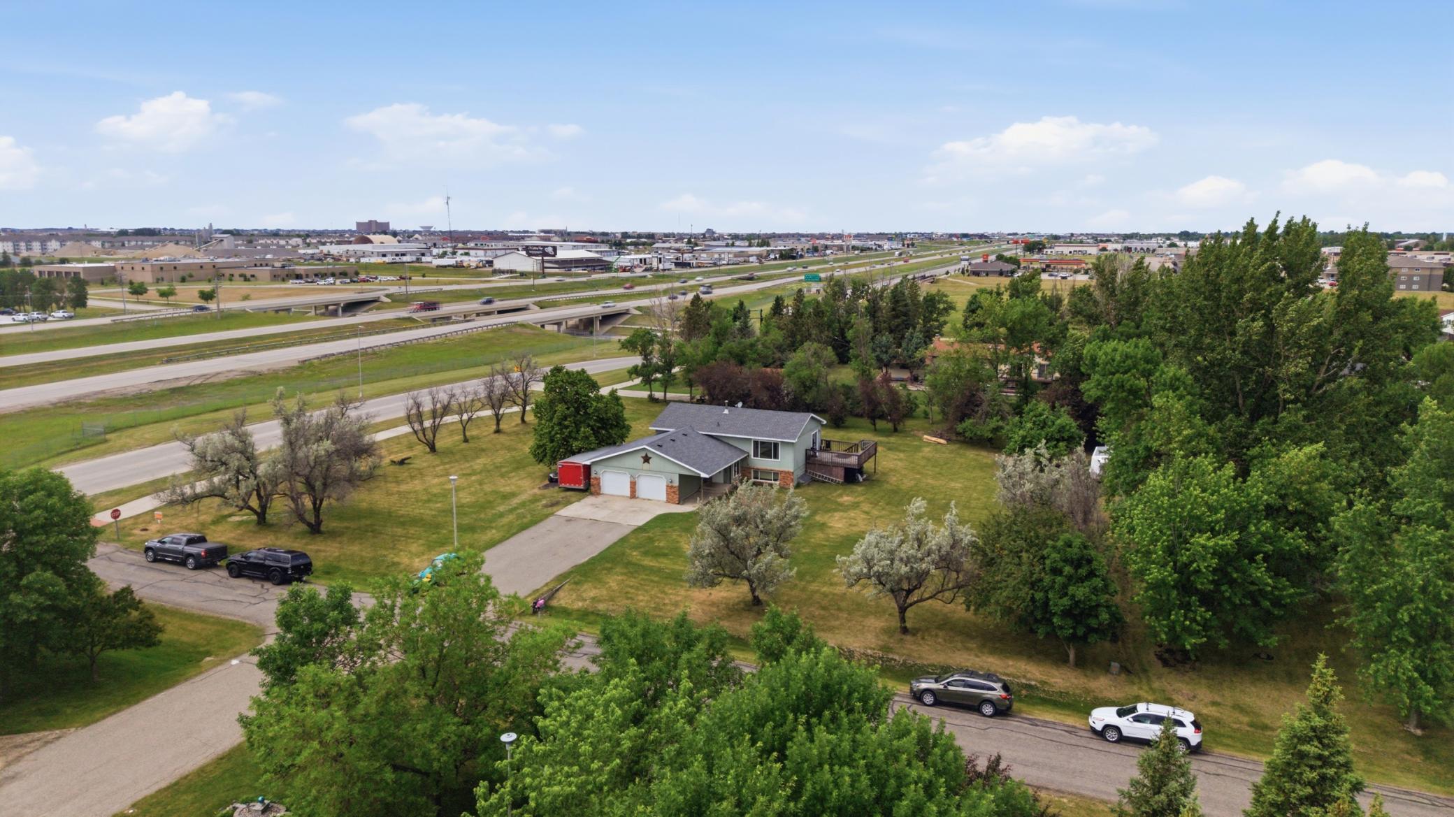 main property photo 27