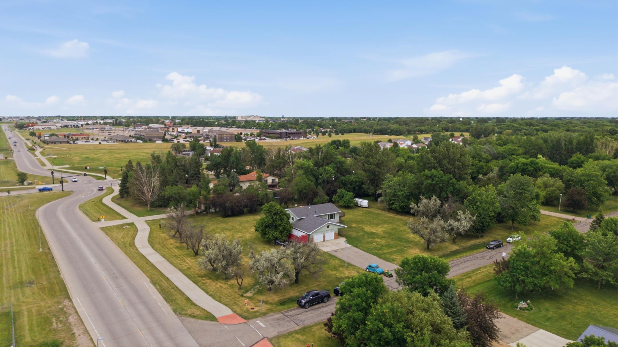 main property photo 30