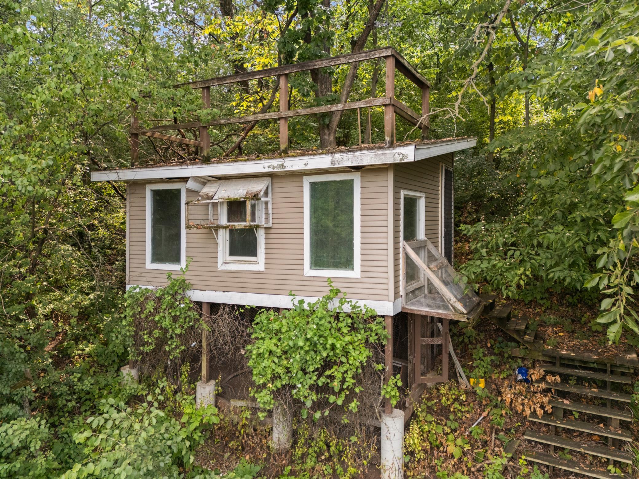 main property photo 41