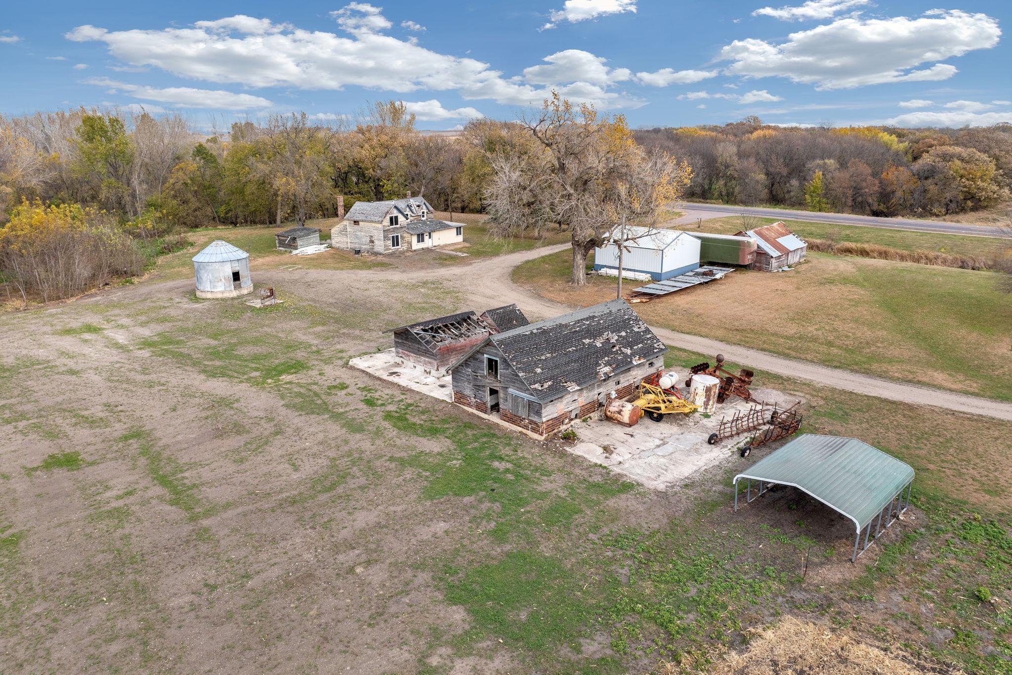 main property photo 15