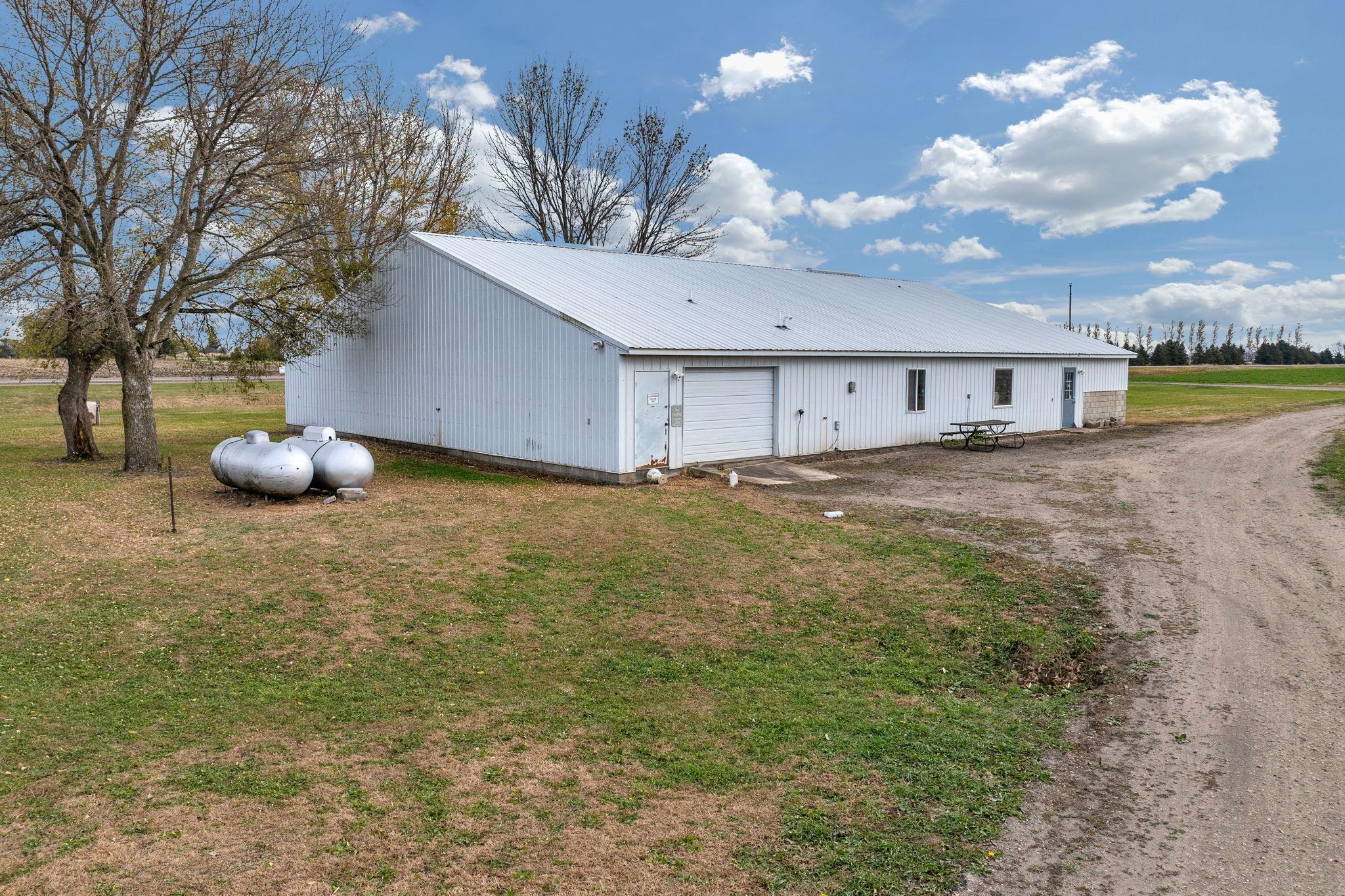 main property photo 7