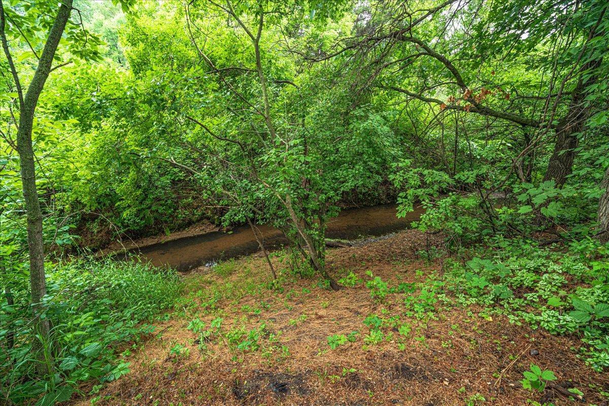 main property photo 78