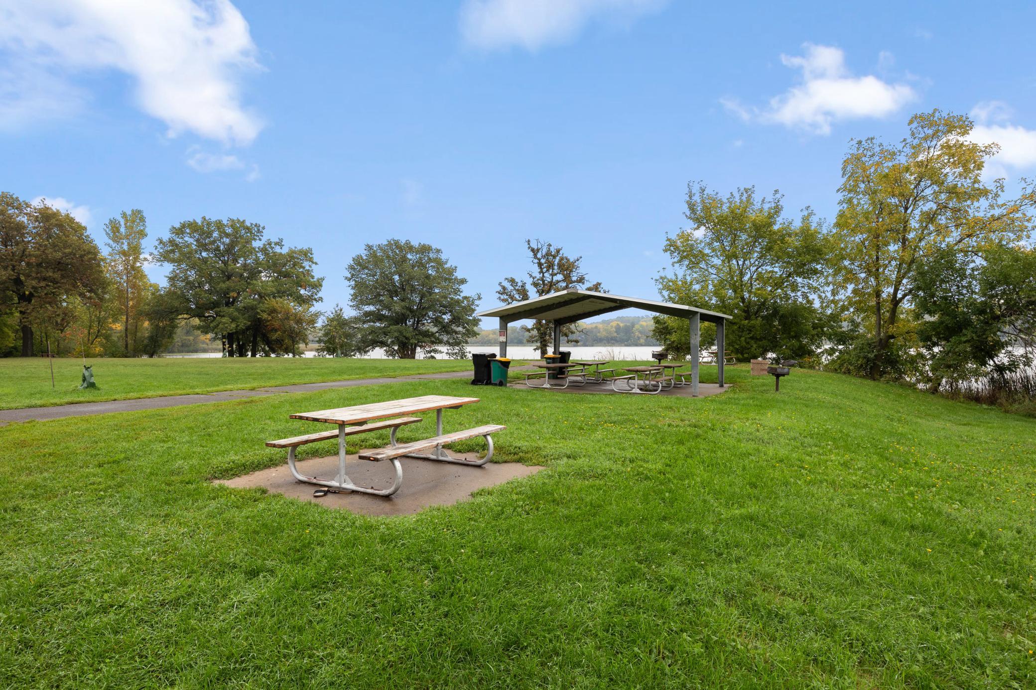 main property photo 22