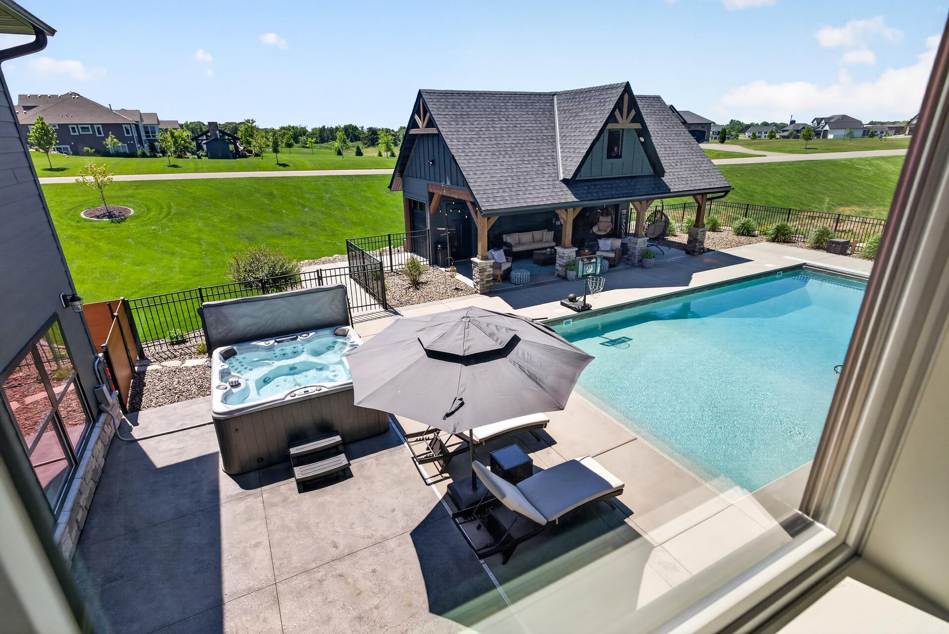 main property photo 23