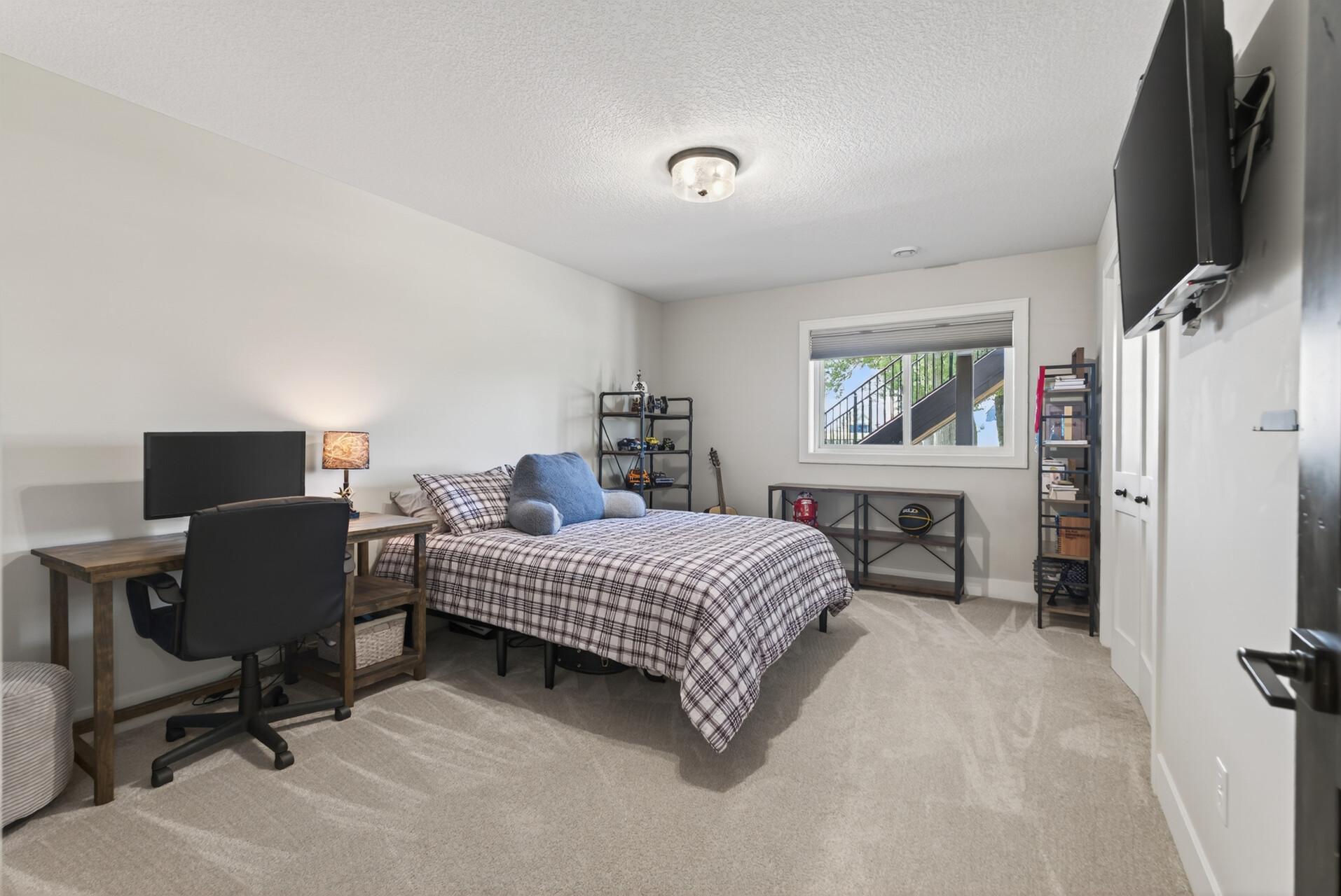 main property photo 84