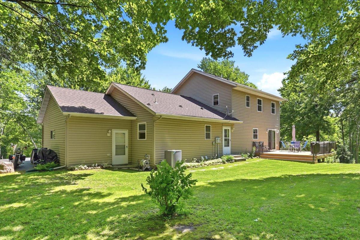 main property photo 28