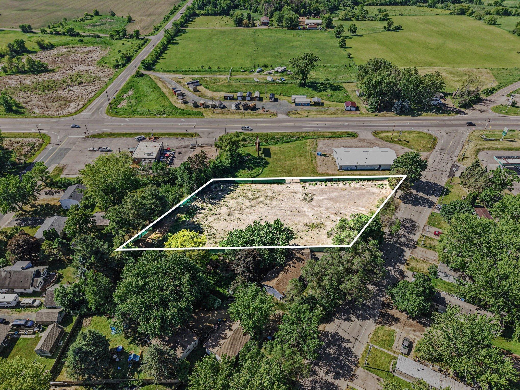 main property photo 9