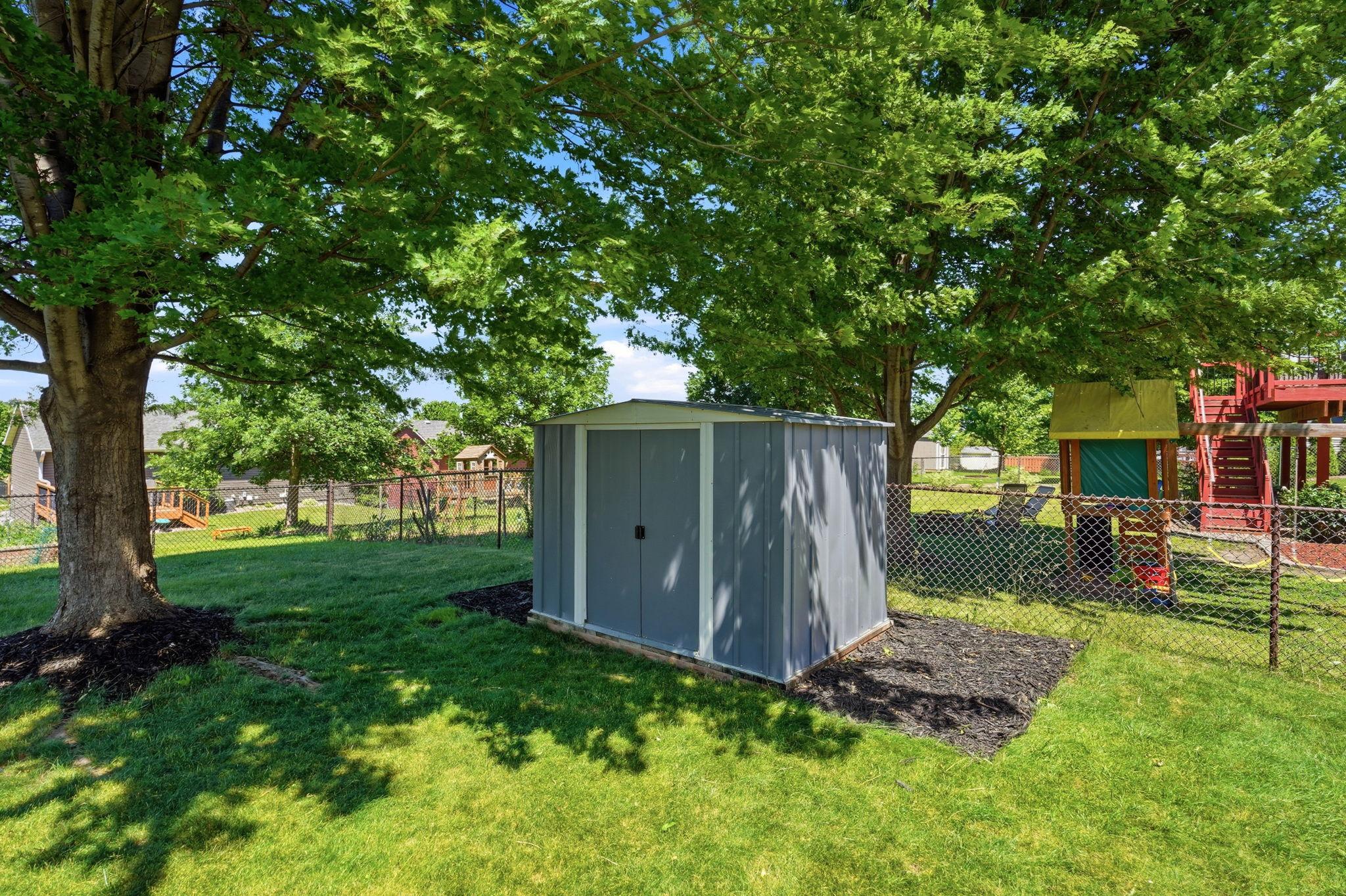 main property photo 41
