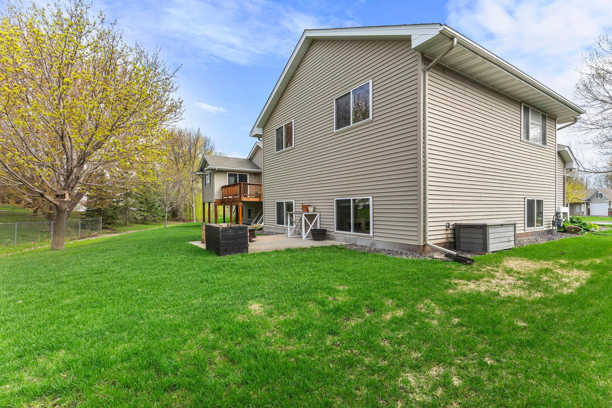 main property photo 34