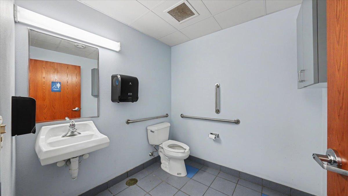 main property photo 82