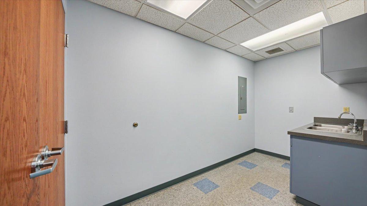 main property photo 83