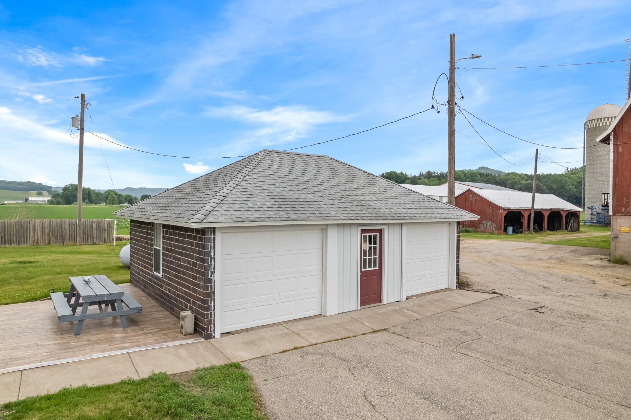 main property photo 26