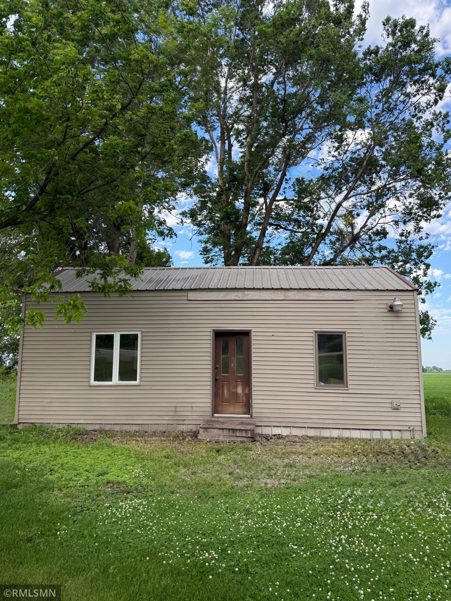 main property photo 13