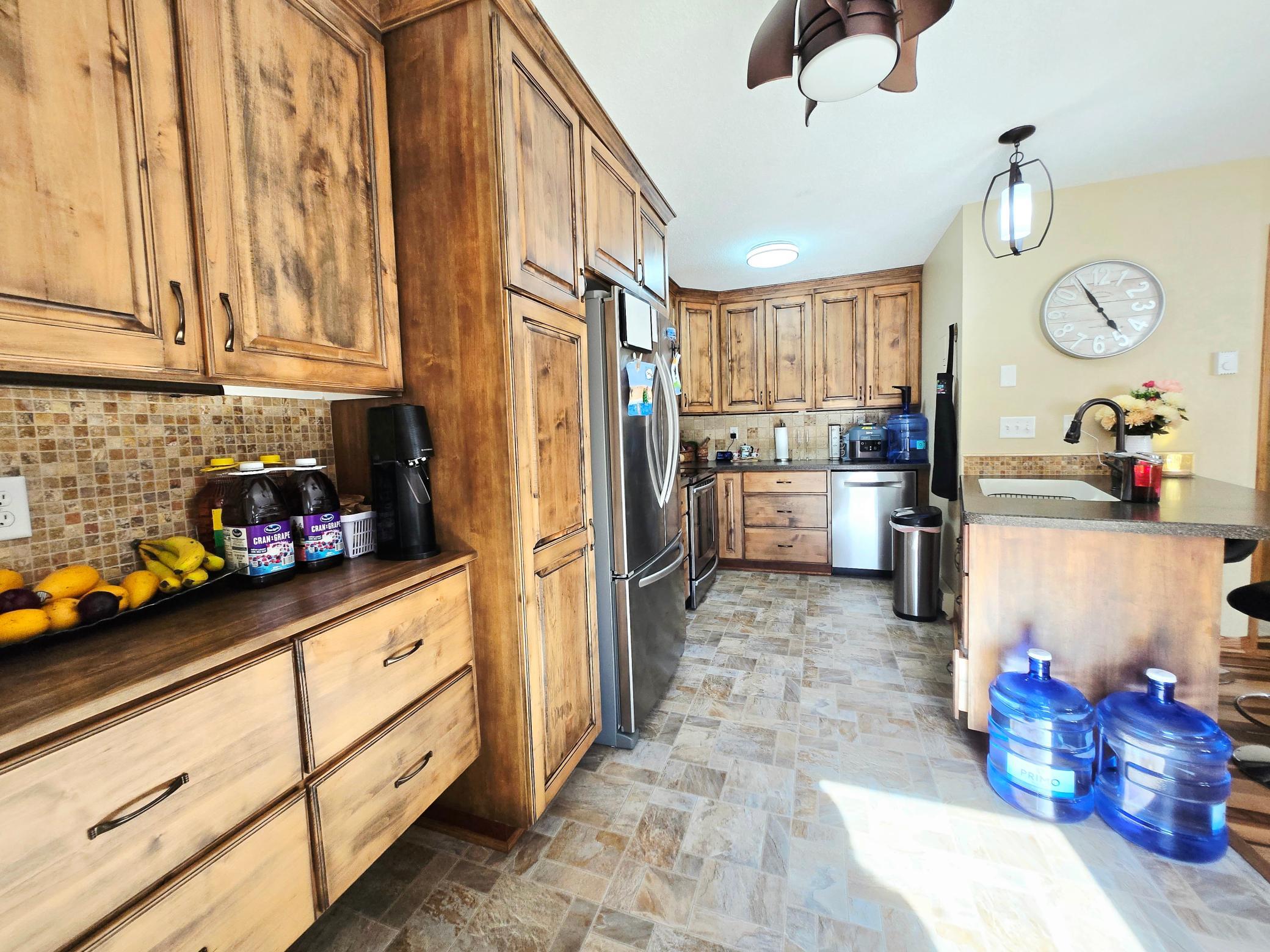 main property photo 5