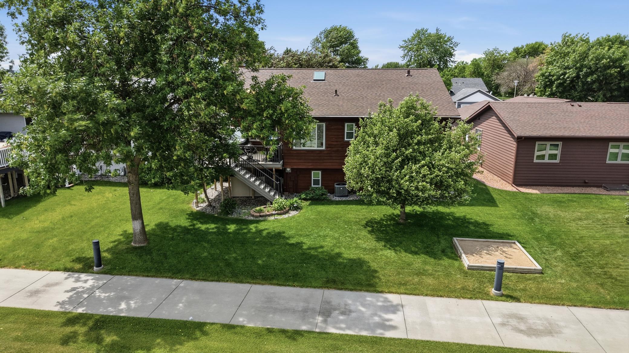 main property photo 33