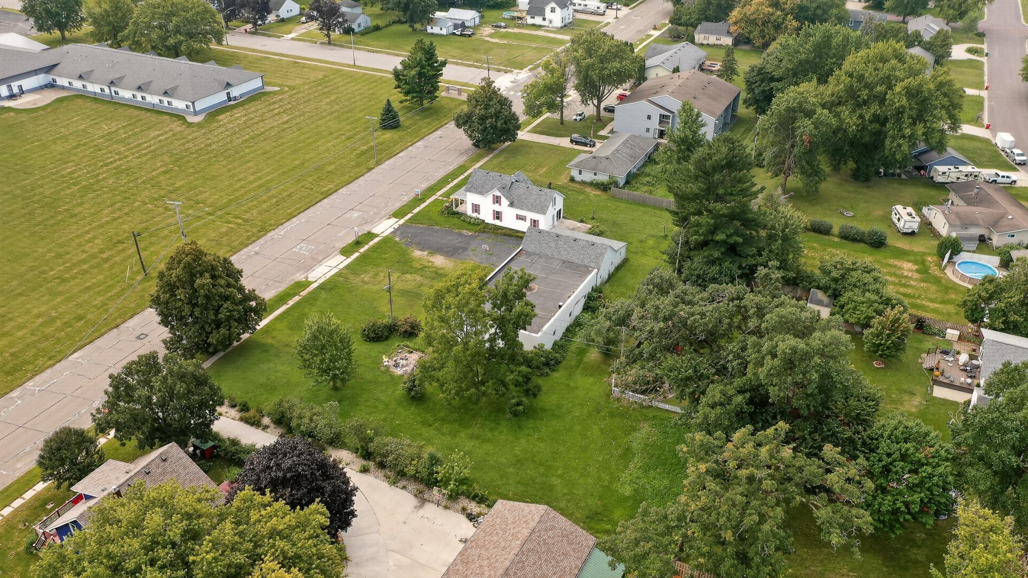 main property photo 3