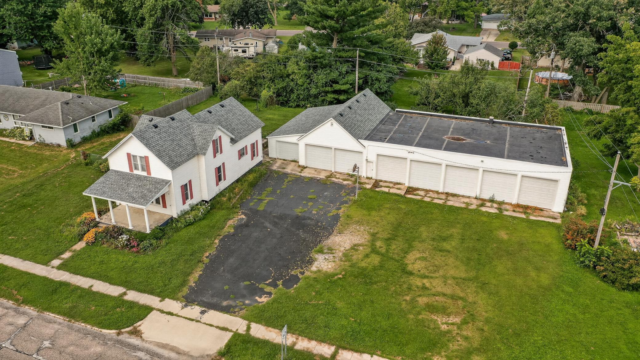 main property photo 4