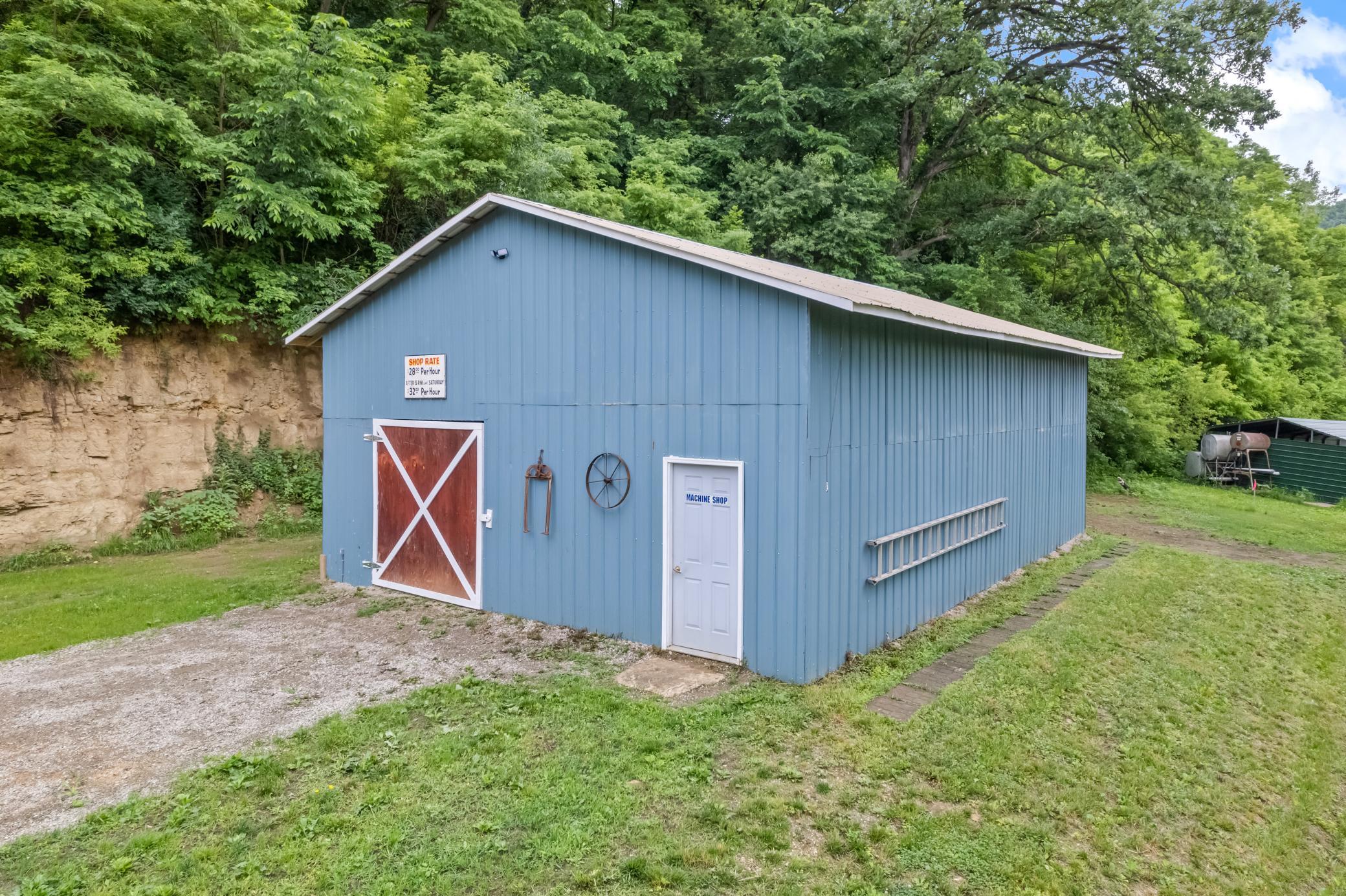main property photo 29