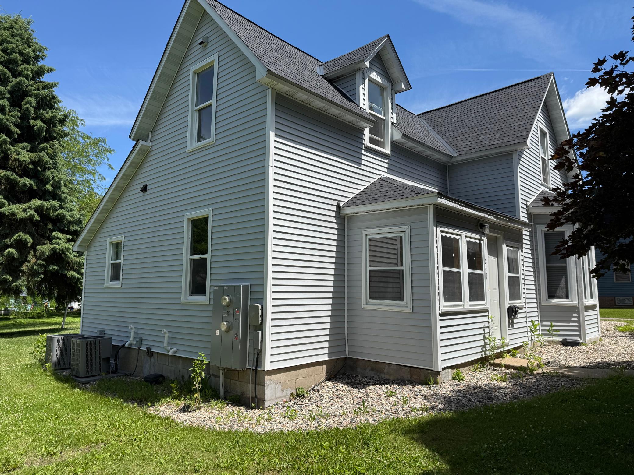 main property photo 12